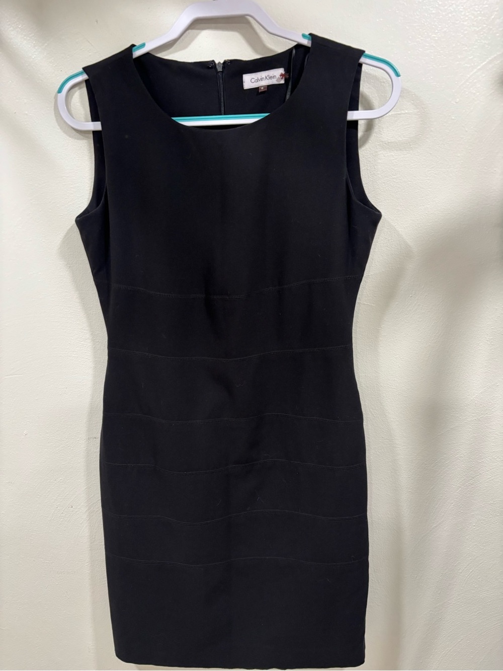 Calvin Klein Women’s Classic Sleeveless Black Dress. Size 6